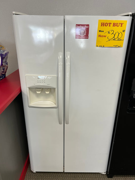 White SXS Frigidaire