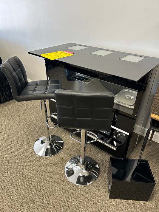 Bar with Stools Trading Post