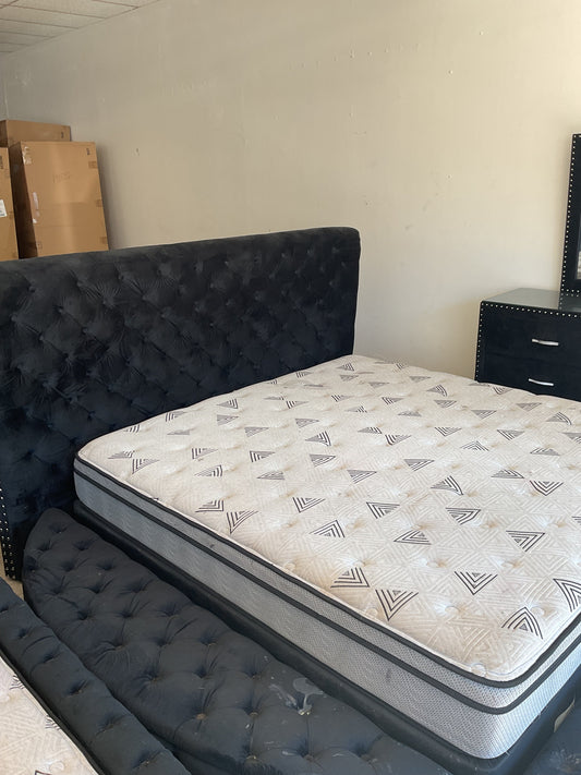 King Used Storage Bedroom Set Crown Mark