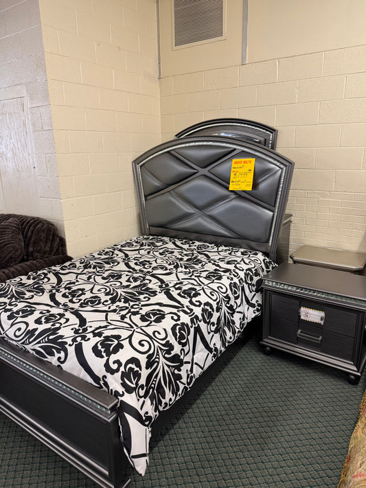 Dark Grey Used Bedroom Set Crown Mark