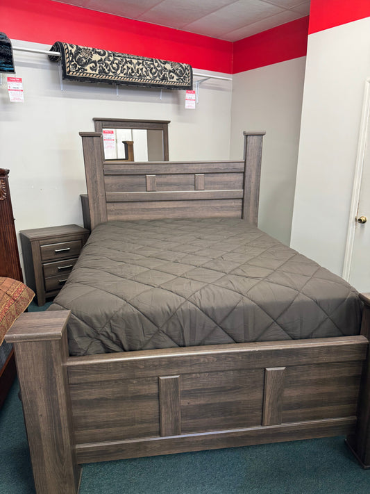 Used Queen Poster Bedroom Set Trading Post