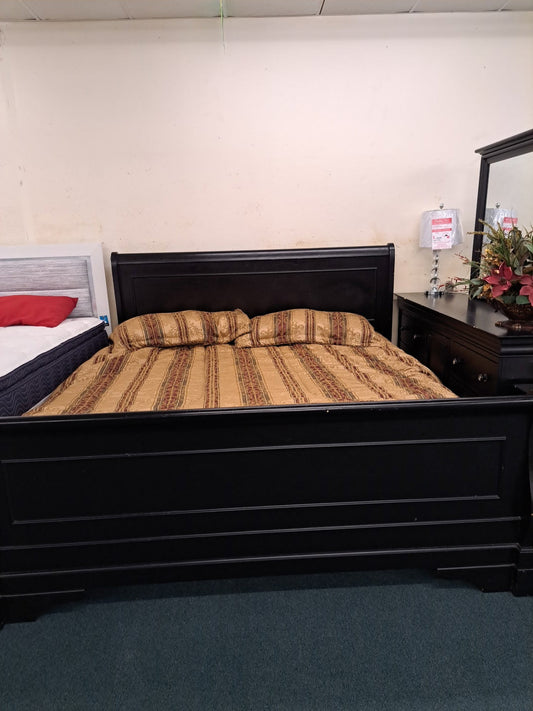 Black Used Sleigh Bedroom Set New Classic Furniture