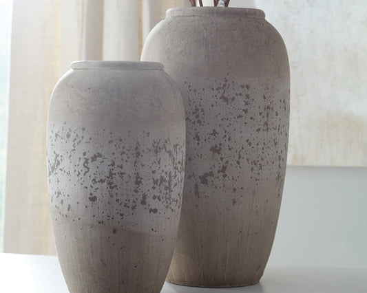 Dimitra Vase Set (2/CN) Signature Design by Ashley®