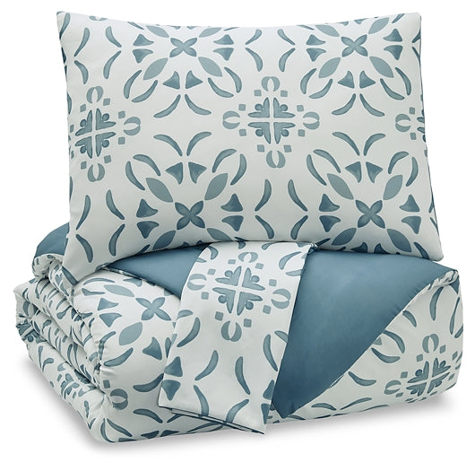 Adason King Comforter Set Signature Design by Ashley®