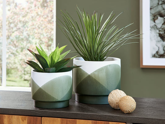 Ardenridge Planter Set (2/CN) Signature Design by Ashley®