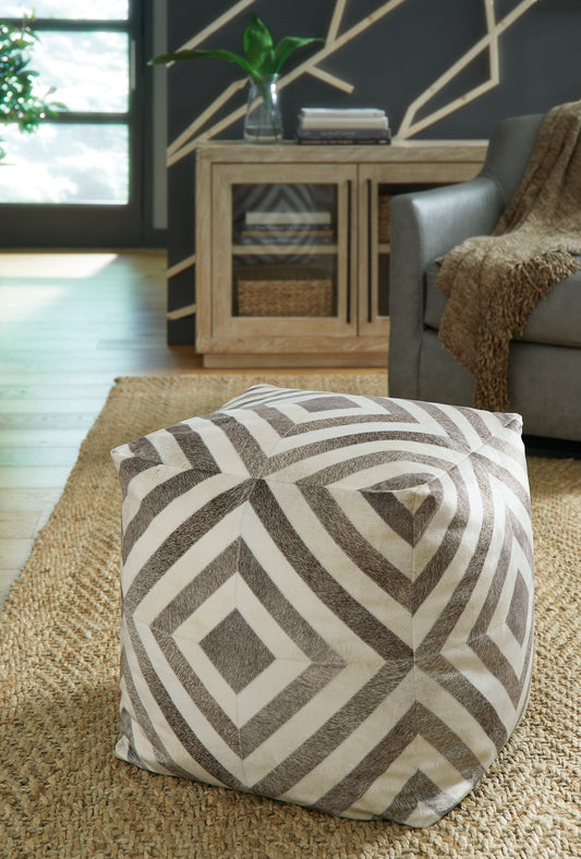 Hartselle Pouf Signature Design by Ashley®