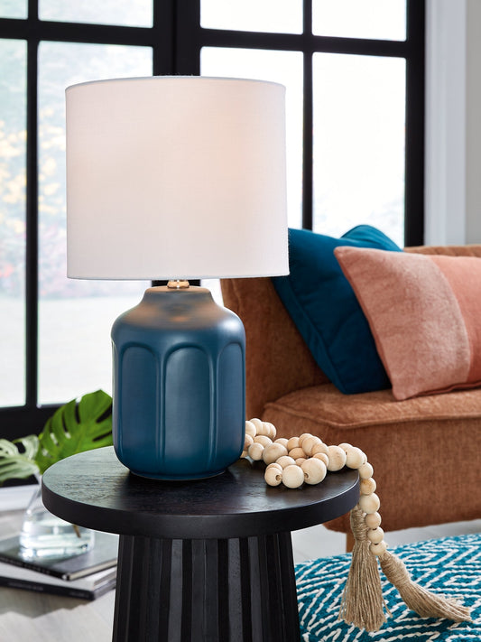 Gierburg Ceramic Table Lamp (1/CN) Signature Design by Ashley®