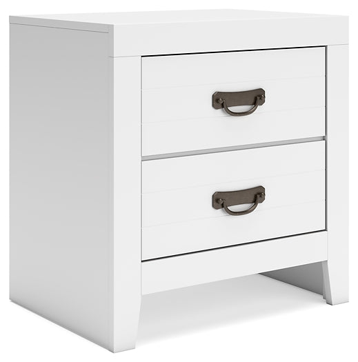 Binterglen Queen Panel Bed with Dresser and Nightstand Signature Design by Ashley®