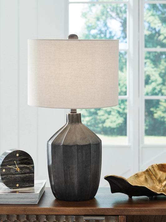 Jilton Poly Table Lamp (1/CN) Signature Design by Ashley®