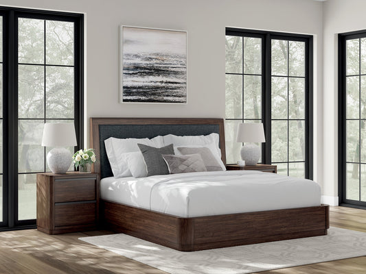 Dilenno King Upholstered Panel Bed Signature Design by Ashley®