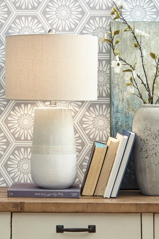 Shavon Ceramic Table Lamp (1/CN) Signature Design by Ashley®
