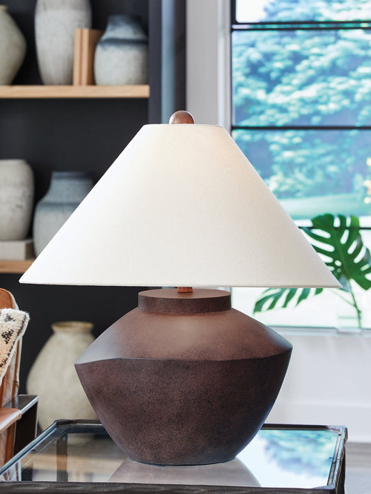 Honsworth Poly Table Lamp (1/CN) Signature Design by Ashley®