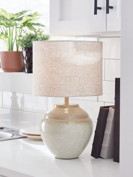 Waldish Metal Table Lamp (1/CN) Signature Design by Ashley®