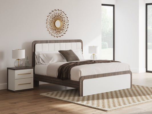 Kendanport King Upholstered Bed Signature Design by Ashley®