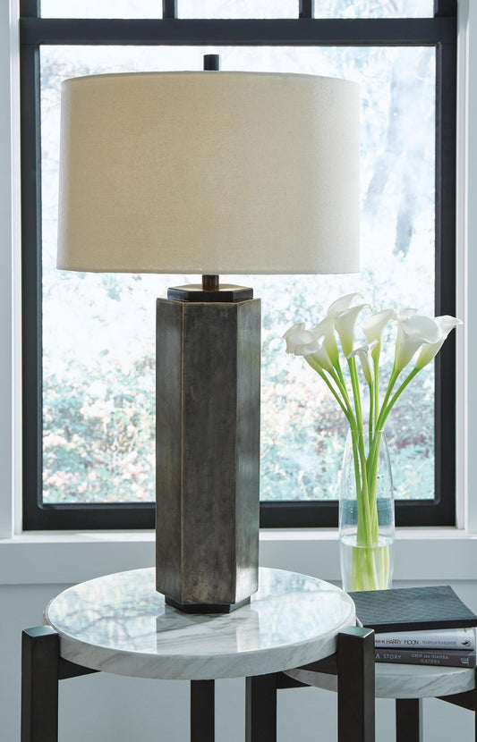 Dirkton Metal Table Lamp (1/CN) Signature Design by Ashley®