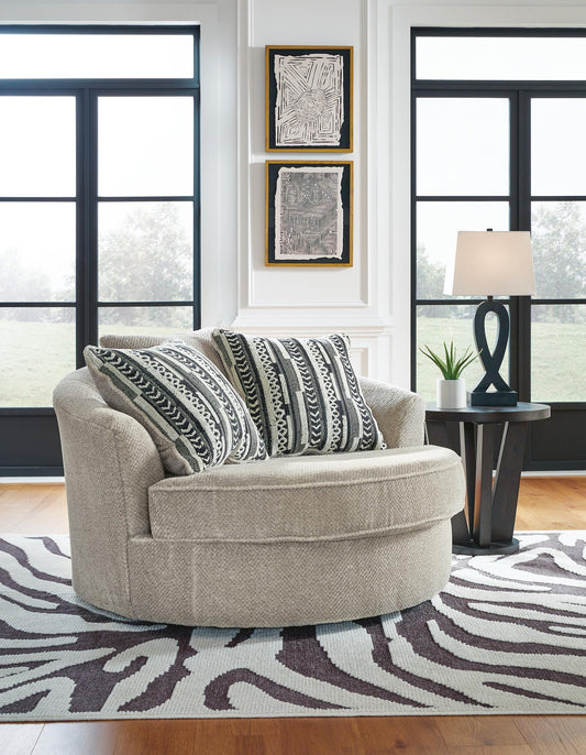 Calnita Oversized Swivel Accent Chair Benchcraft®