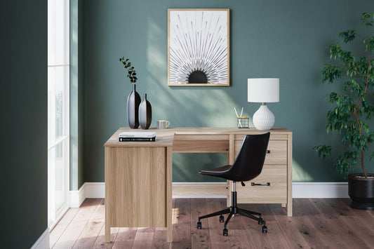 Battelle 60" Home Office Desk with Return Signature Design by Ashley®