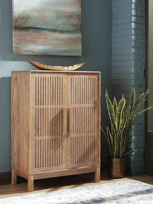 Pellamour Bar Cabinet Signature Design by Ashley®