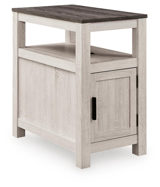 Fendenmore Chair Side End Table Signature Design by Ashley®