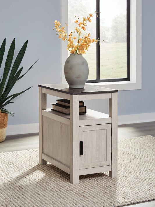 Fendenmore Chair Side End Table Signature Design by Ashley®