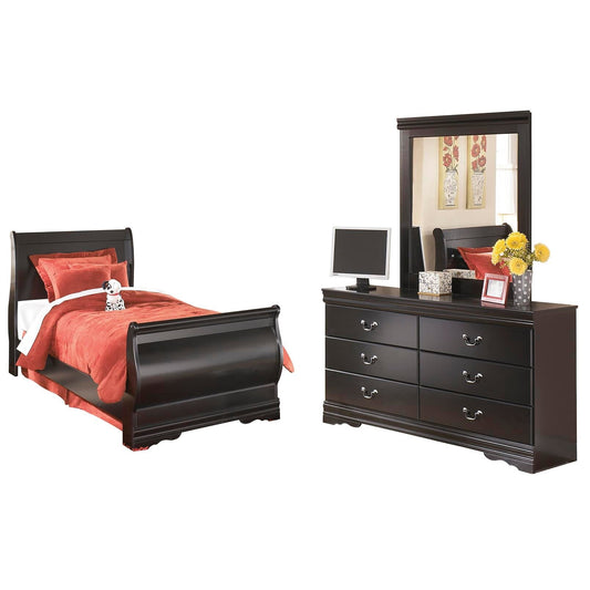 Huey Vineyard Sleigh Bed With Mirrored Dresser Signature Design by Ashley®
