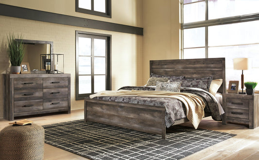 Wynnlow Panel Bed With Mirrored Dresser Signature Design by Ashley®