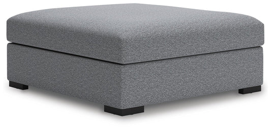 Bealton Oversized Accent Ottoman Benchcraft®