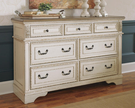 Realyn Dresser Signature Design by Ashley®