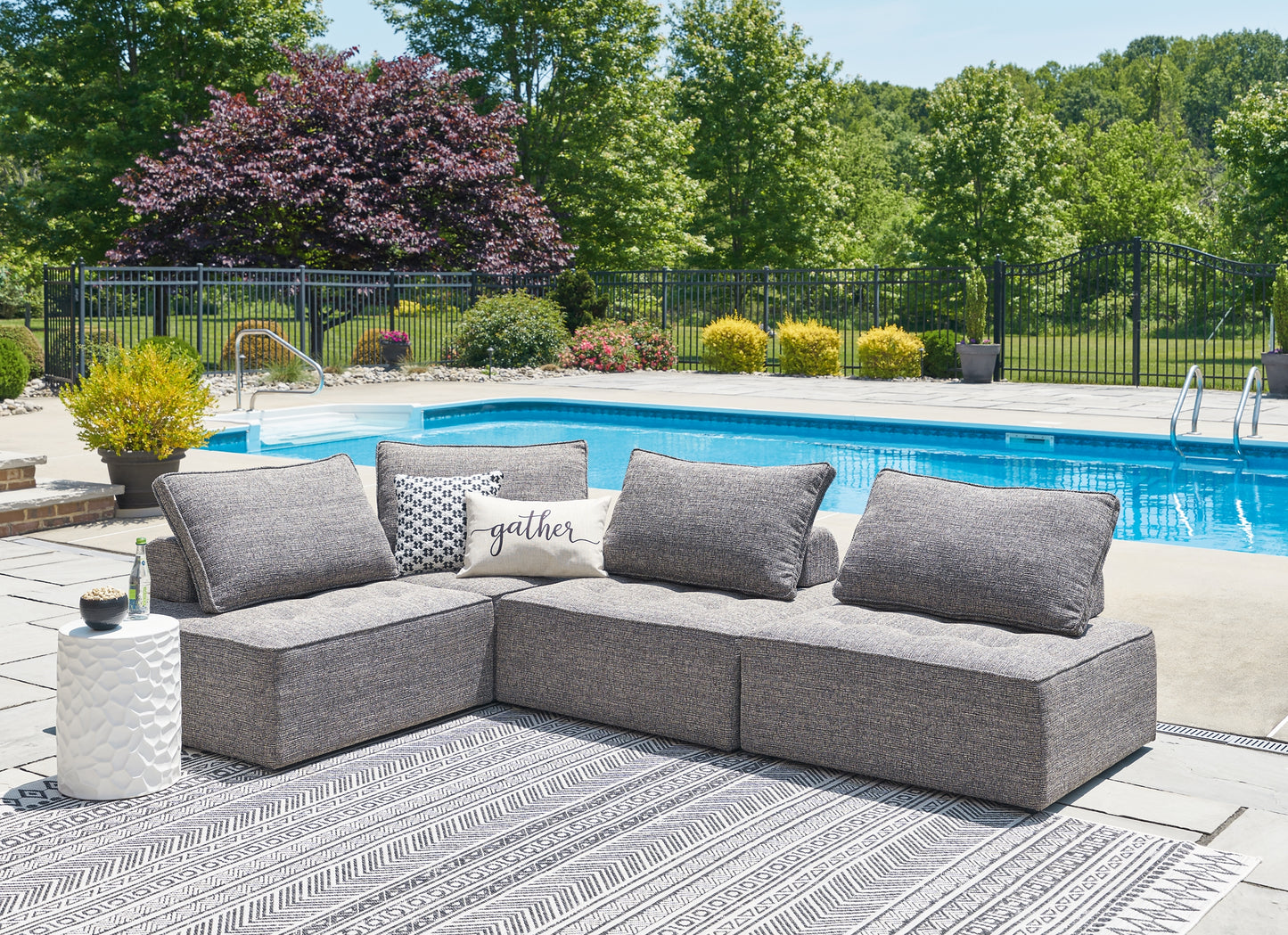 Bree Zee 4-Piece Outdoor Sectional with End Table Signature Design by Ashley®
