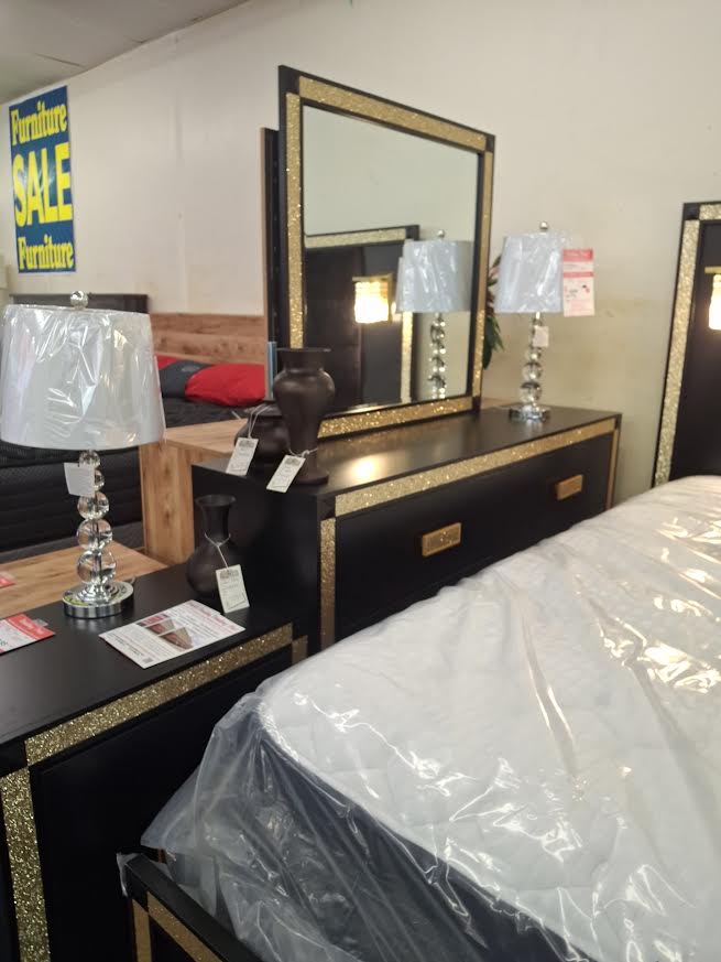 King Black Bedroom Set Trading Post