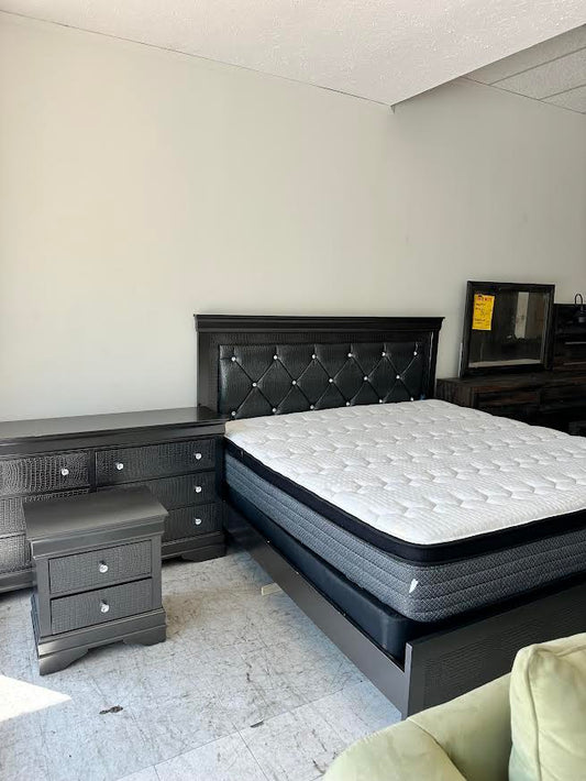 Used Grey Pompei King Bedroom Set Trading Post