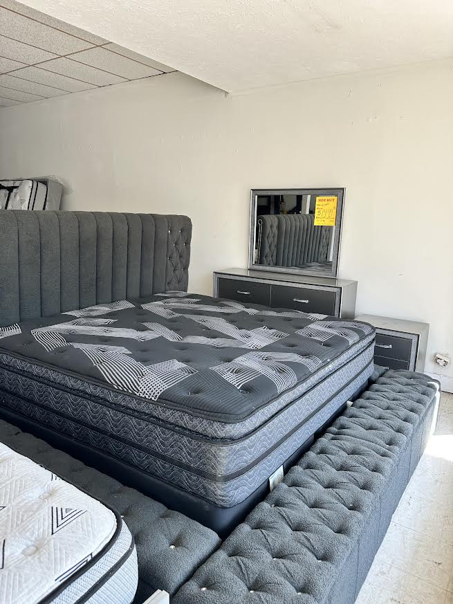 Used King Storage Bedroom Set Trading Post