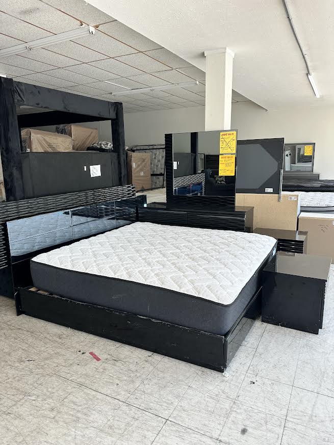 Used King Mirror Bedroom Set Trading Post