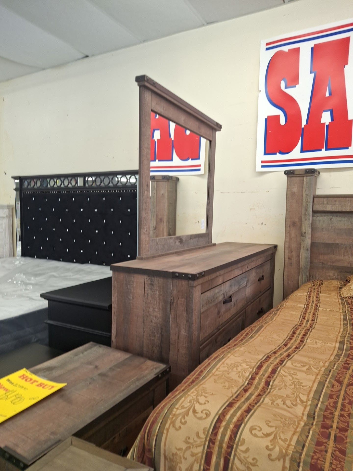 Brown Queen Poster Bedroom Set Trading Post