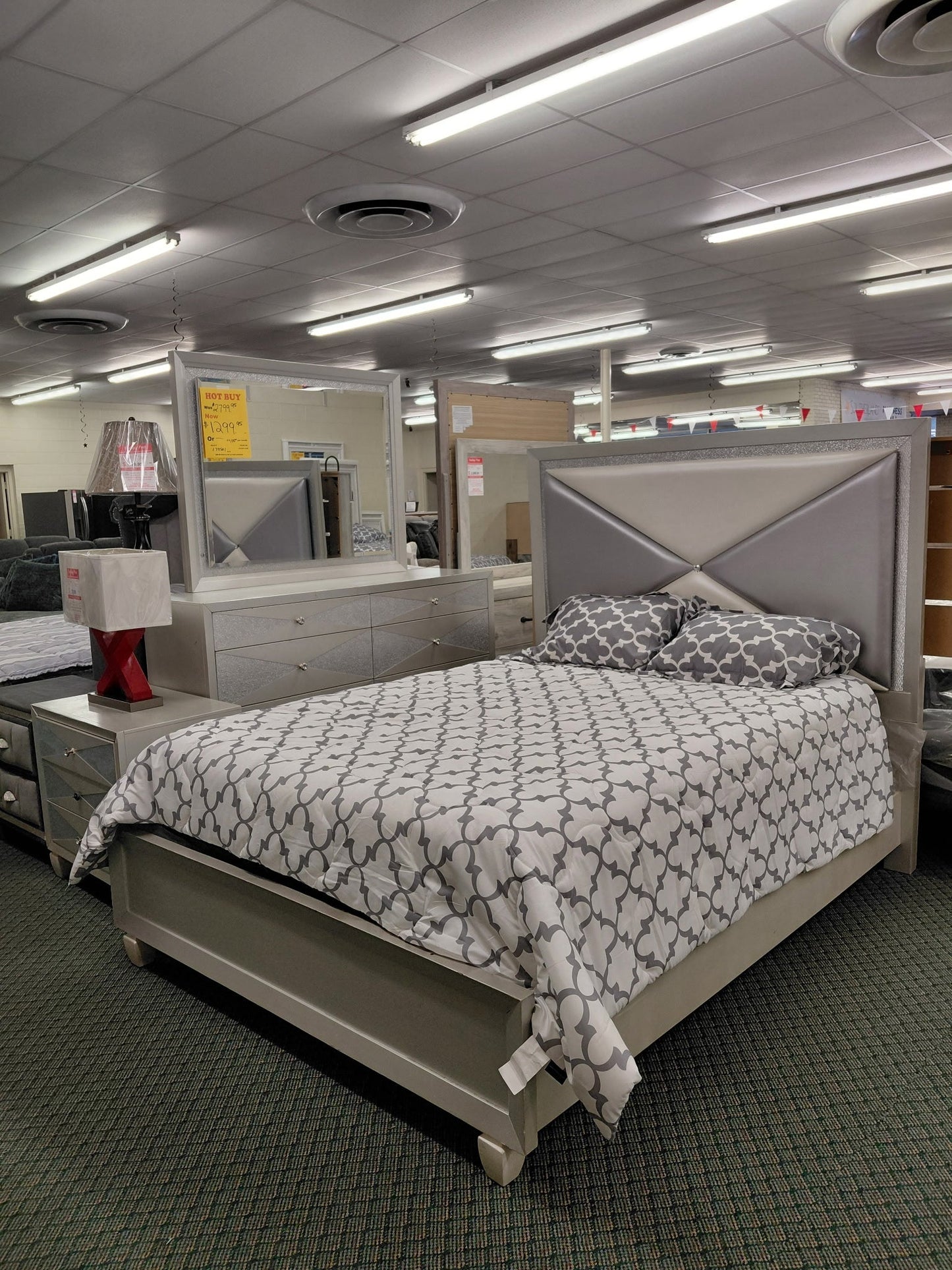 Queen Used Bedroom Set New Classic Furniture