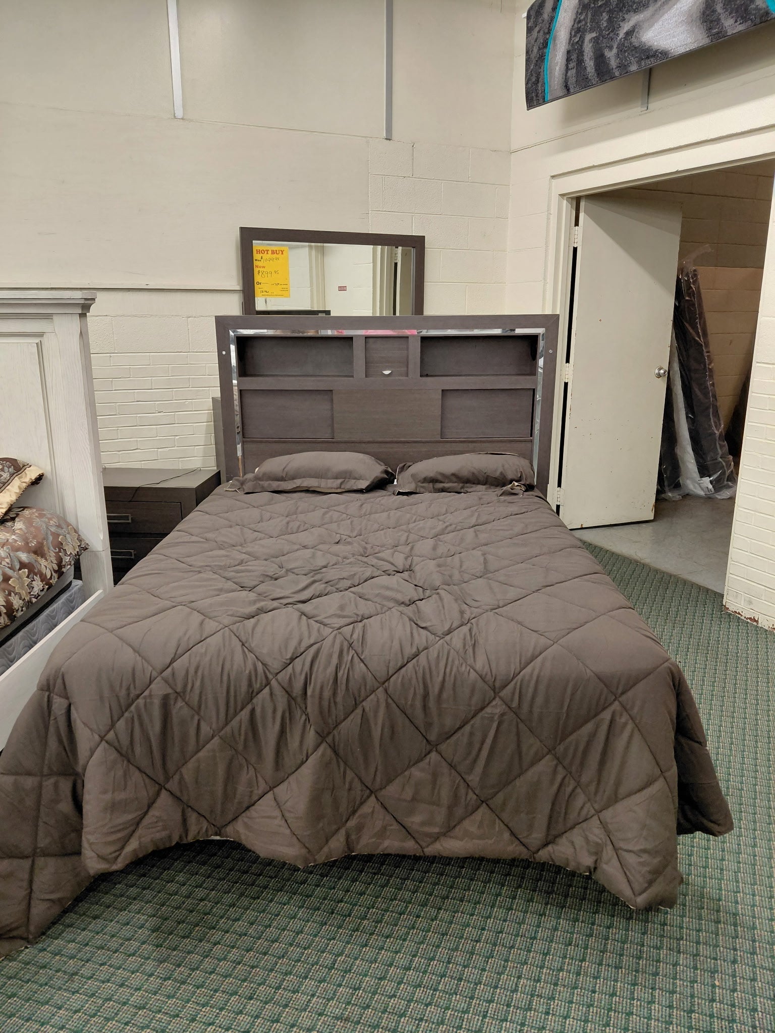 Queen Used Music Bedroom Set Elements International