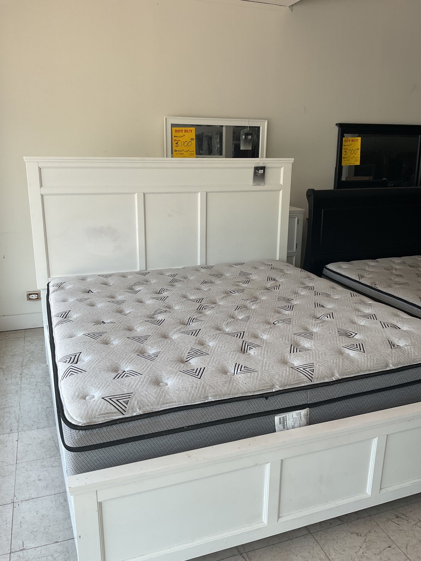 White Used New Classic Bedroom Set New Classic Furniture