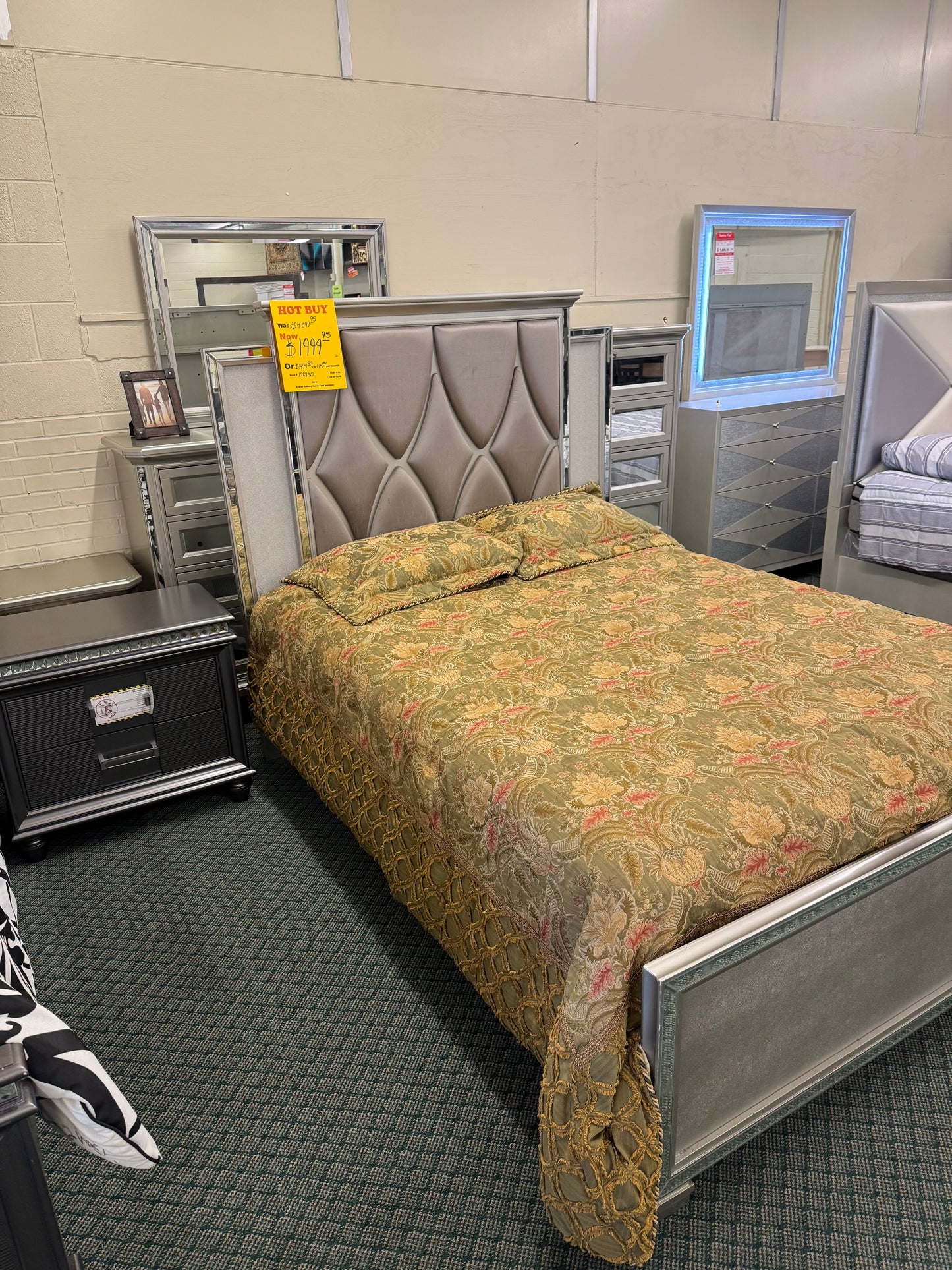 Used Queen Bedroom Set Ashley Furniture