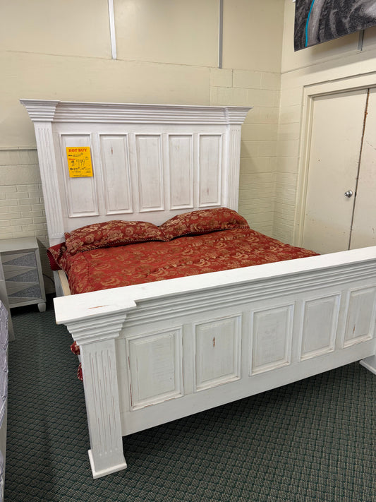 White Used Bed Only New Classic Furniture