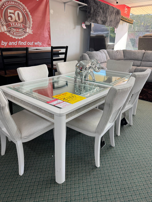 New White 6 Chair Dinette Trading Post