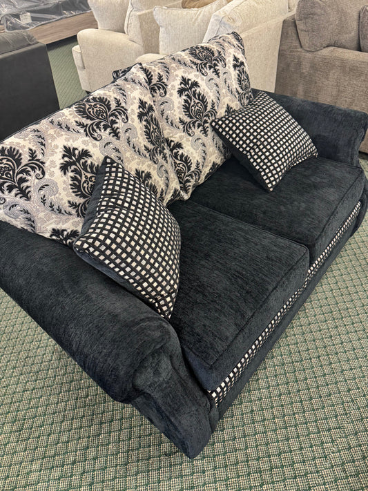 New Classic Black Sofa and Loveseat Trading Post