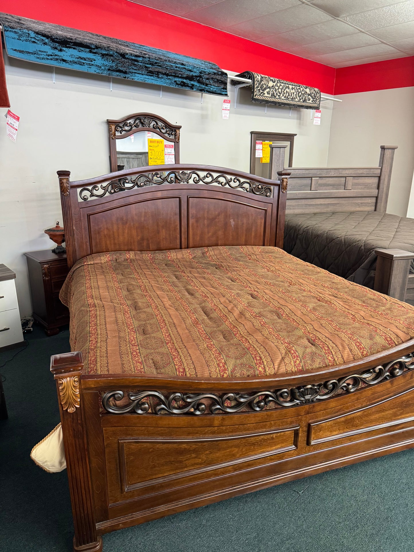 Used King Traditional Bedroom Set Trading Post