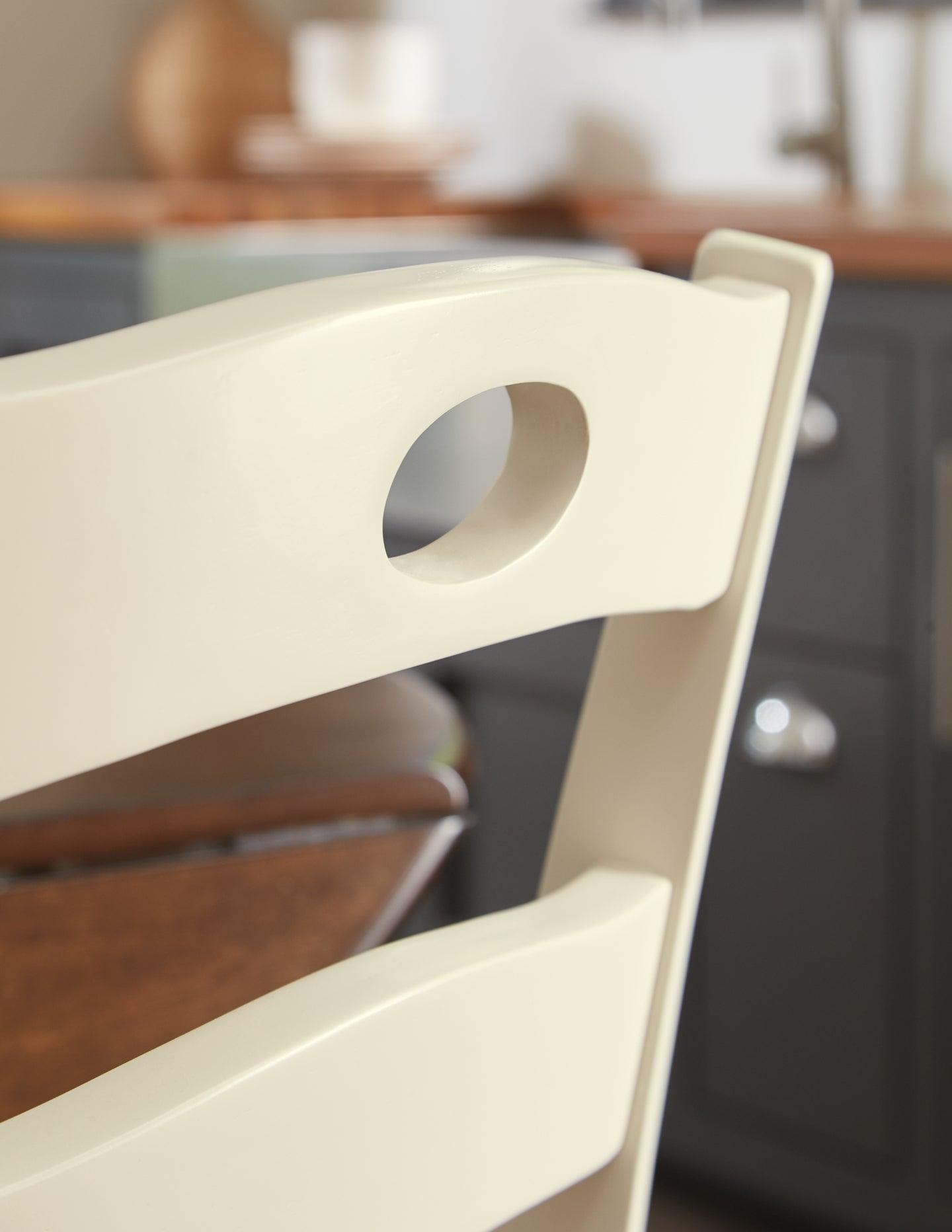 Woodanville Dining Room Side Chair (2/CN) Signature Design by Ashley®