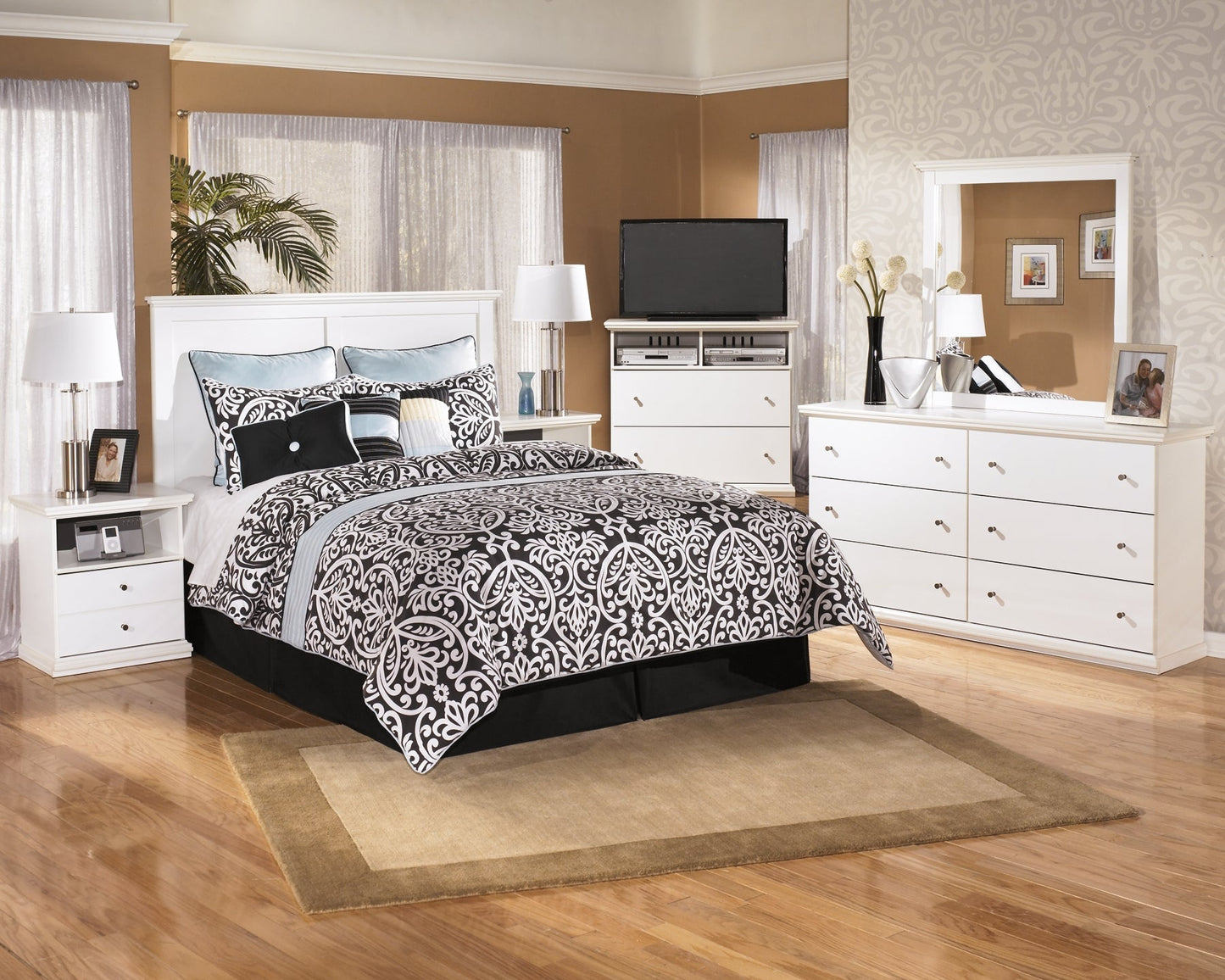 Bostwick Shoals Six Drawer Dresser Signature Design by Ashley®