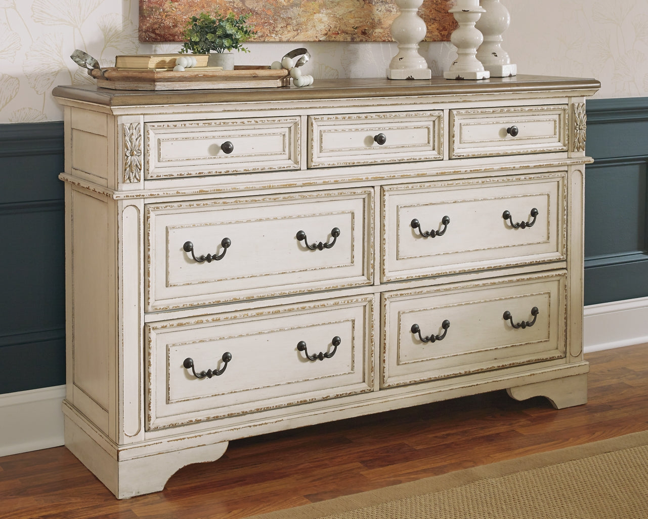 Realyn Dresser Signature Design by Ashley®