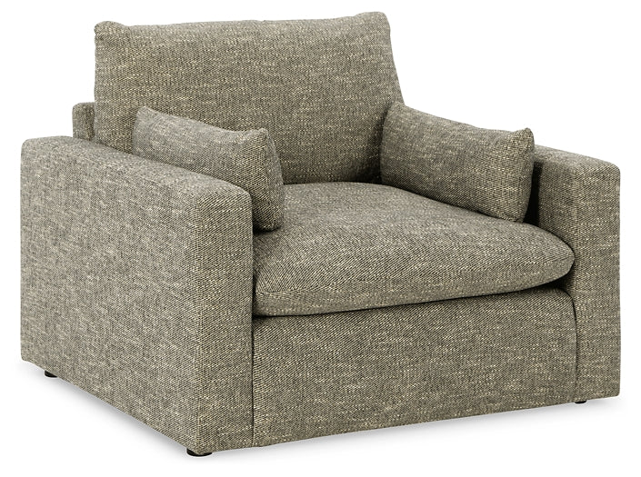 Dramatic Chair and a Half Benchcraft®