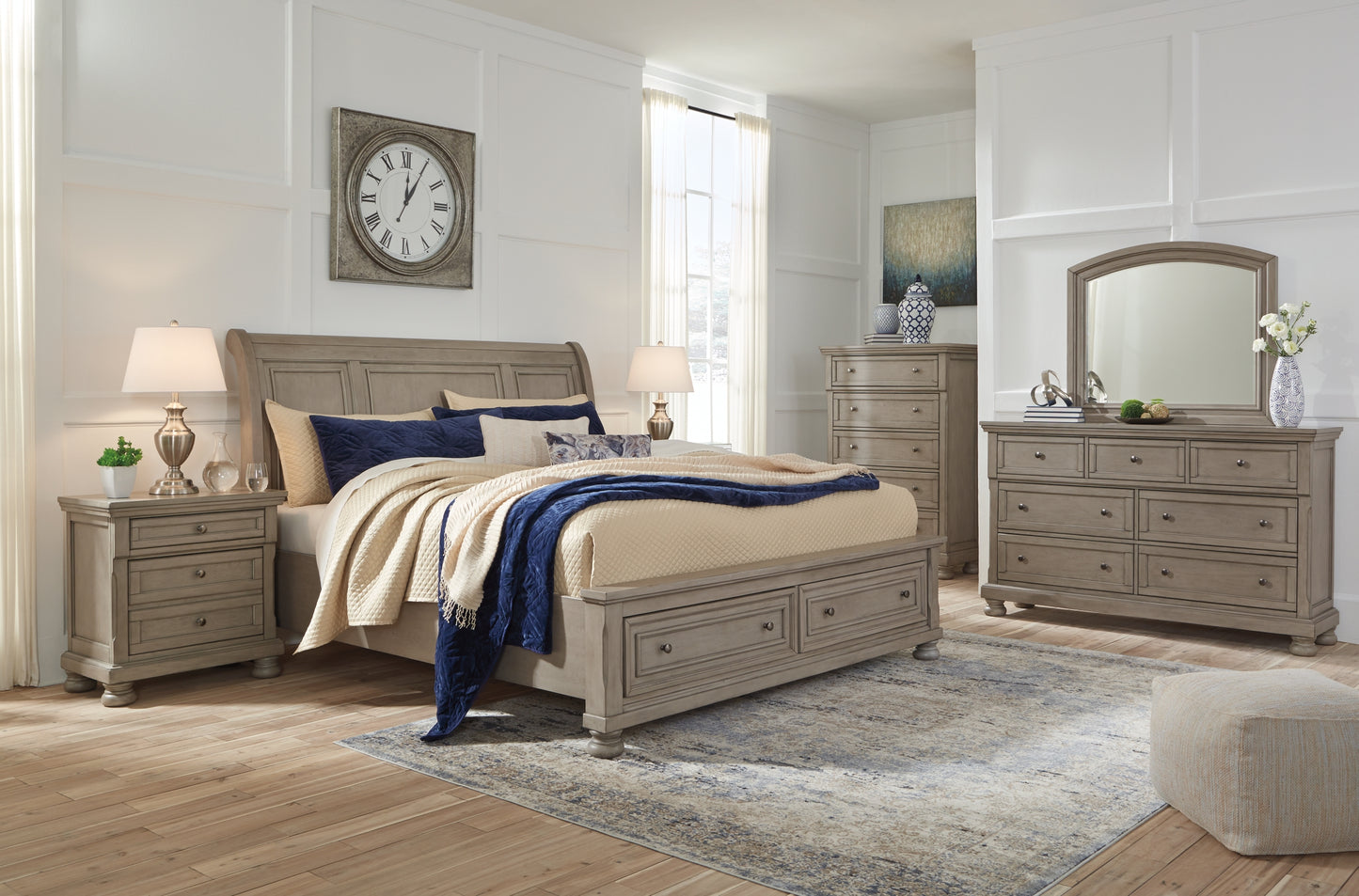Lettner California King Sleigh Bed with Mirrored Dresser Signature Design by Ashley®