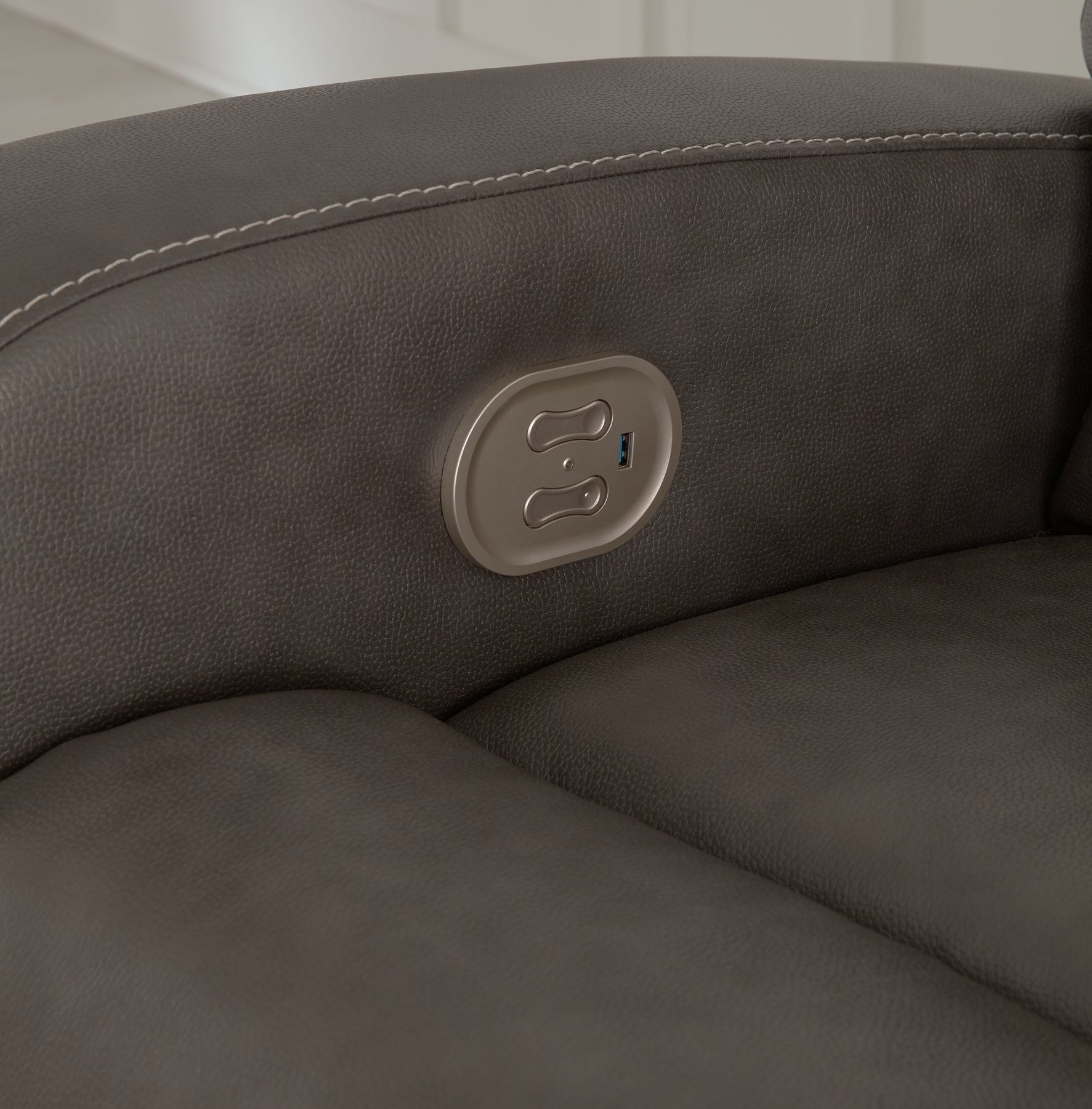 Ryversans PWR Recliner/ADJ Headrest Signature Design by Ashley®