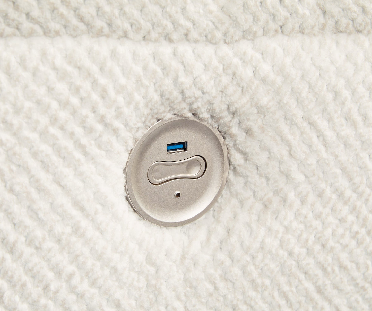 Keensburg Wide Seat Power Recliner Signature Design by Ashley®