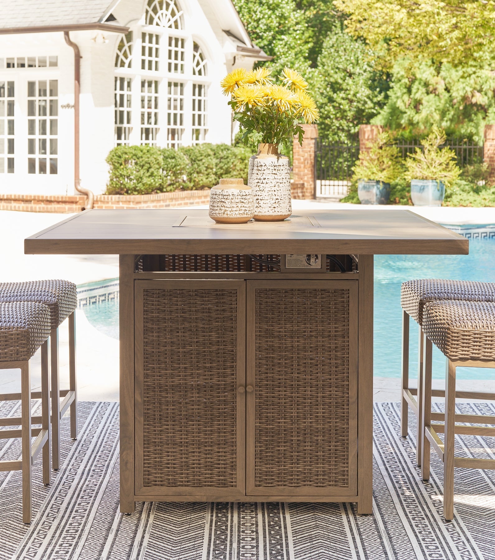 Walton Bridge Square Bar Table w/Fire Pit Signature Design by Ashley®